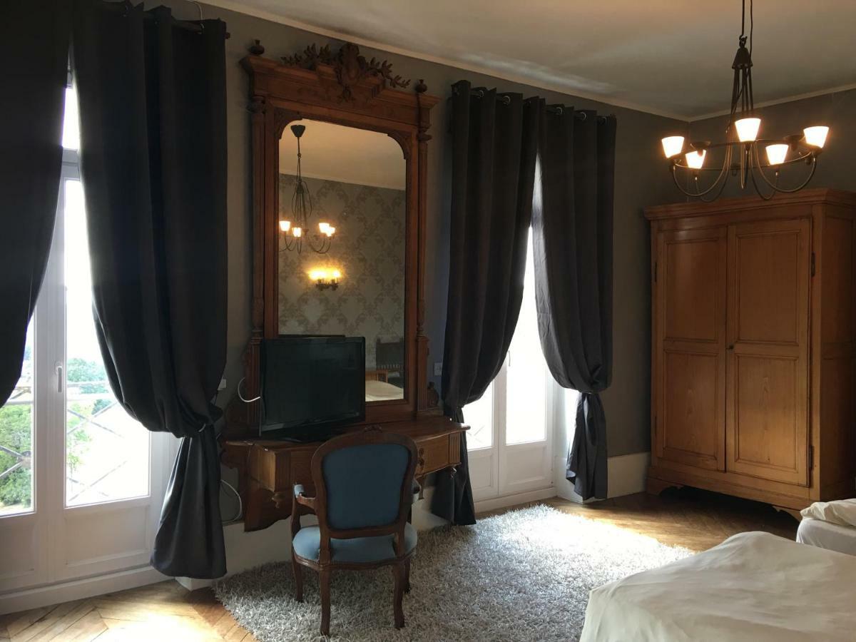 Chateau De Vareilles Sommant Bagian luar foto